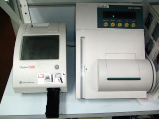 尿検査機器